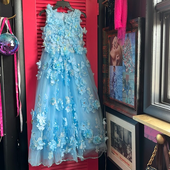 couture floral gown measurements in description (kid size) - Picture 3 of 17